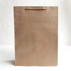 Плотный крафт пакет 330 х 240 х 85 мм, с веревочными ручками