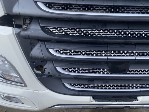 Решетка радиатора 2021г