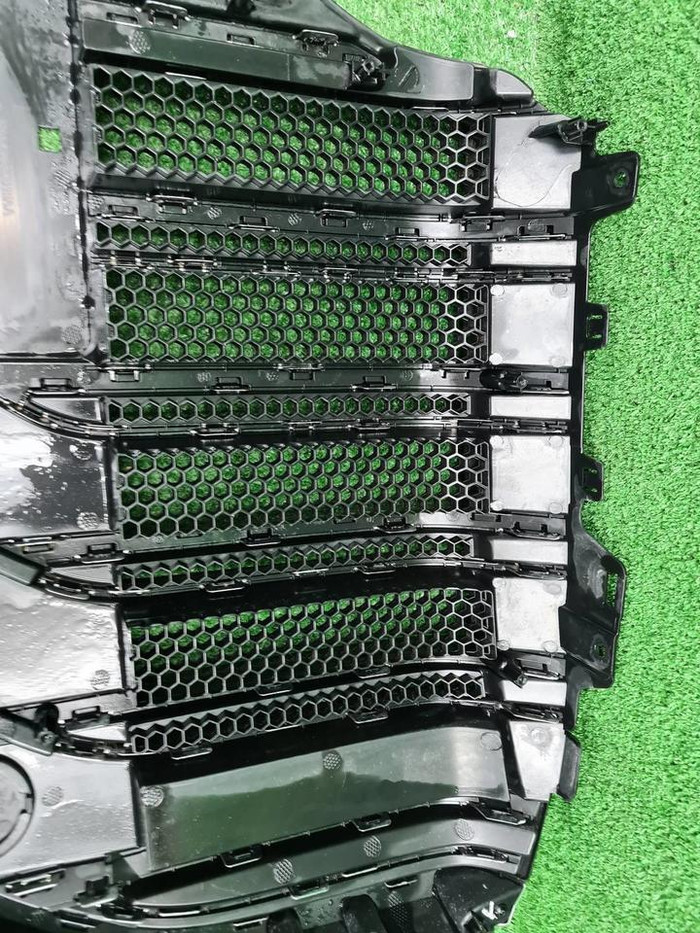 Решетка радиатора Voyah Dream (2021-н.в.)