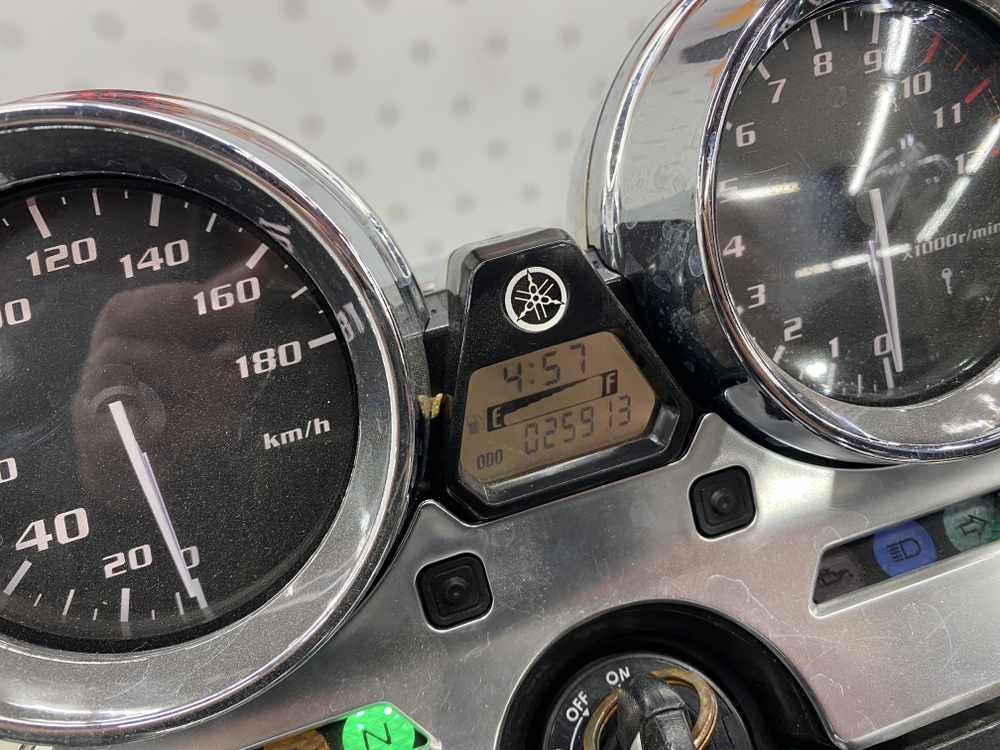 Yamaha XJR1300 , 2011