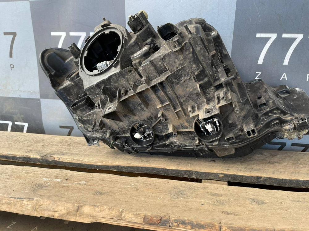 Фара левая ксенон BMW 3-Series (F30)  Б/У Оригинал 63117314531