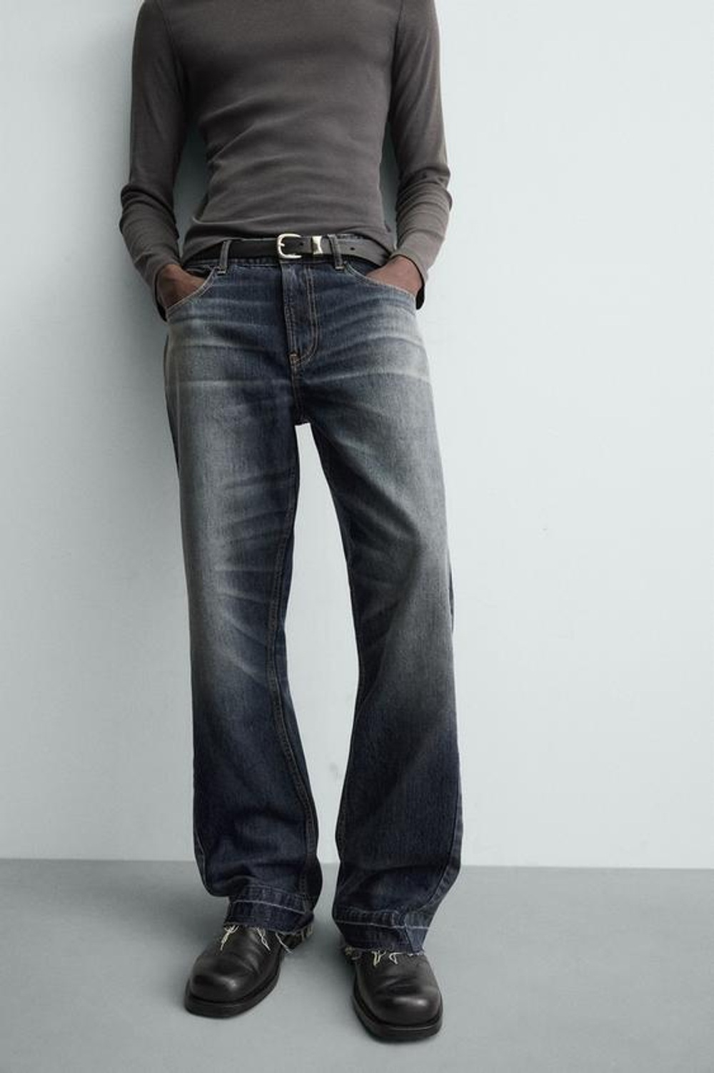 ZARA ДЖИНСЫ FLARE FIT СТРУКТУРНЫЕ, ТЕМНО-СИНИЙ/БЕЛЫЙ