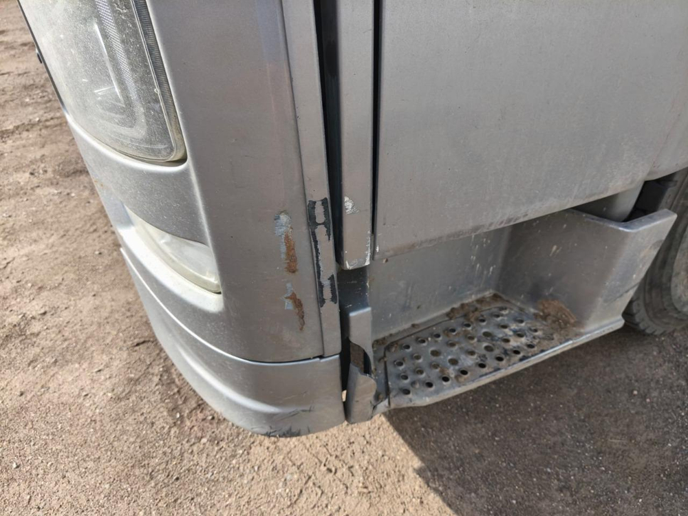 FAW CA 4180 4x2 Седельный тягач CA4180P25K15E5A80 (Дизельный, 11,6 л, 453 л.с., АТ)