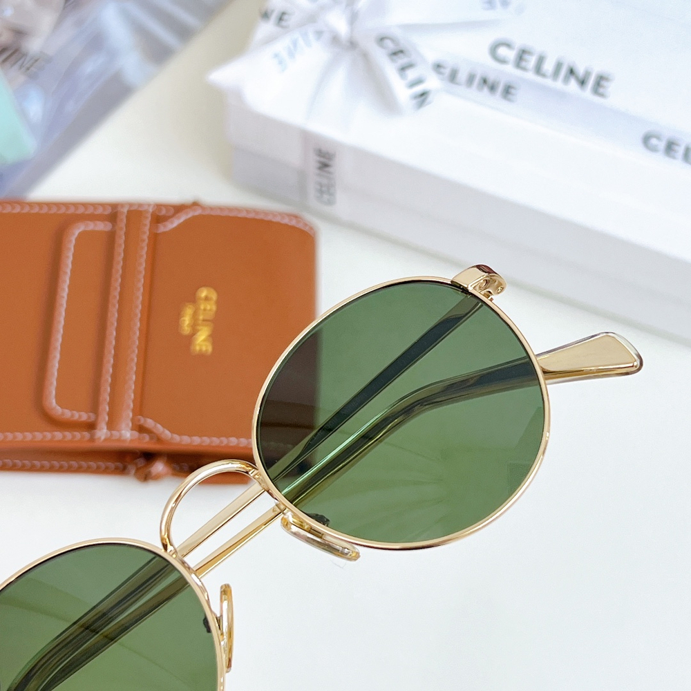 Солнцезащитные очки