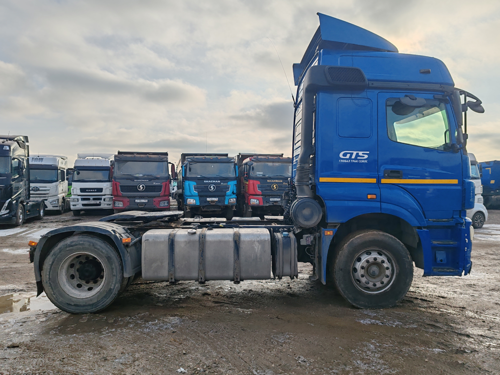 КамАЗ 5490 4x2 Седельный тягач 5490-S5 (Дизельный, 12,0 л, 401 л.с., МТ)