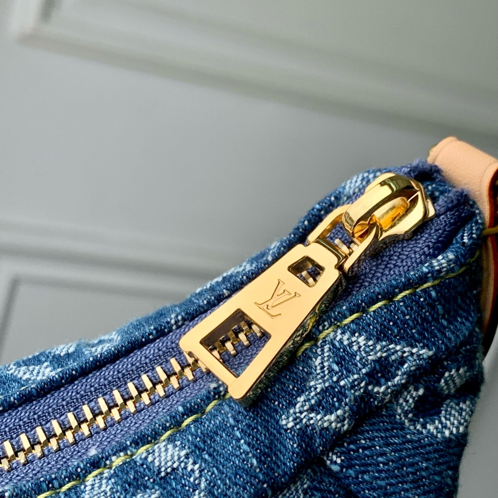 Louis Vuitton Pochette Valley