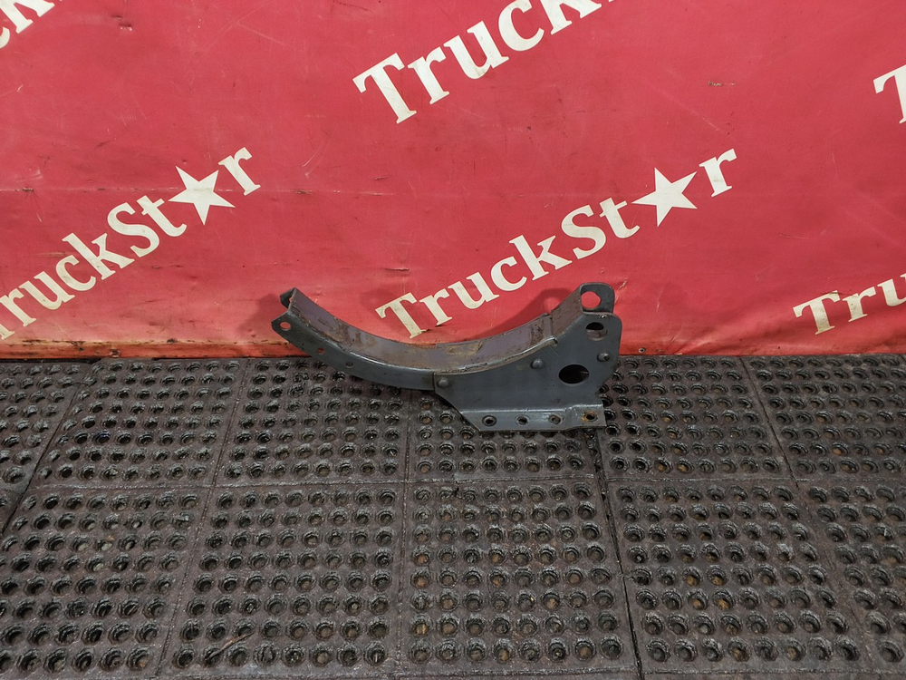 Кронштейн крепления топливного бака