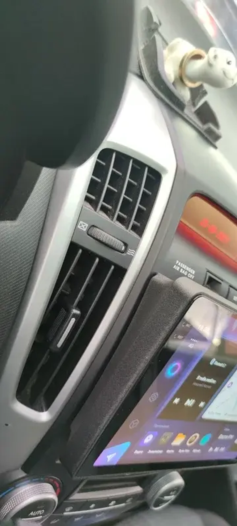 Магнитола для KIA Ceed 1 2006-2009 - FarCar BM3007M-2K монитор 9.5" 2K QLED на Android 14, TS10, 4+32Гб, CarPlay, 4G SIM-слот