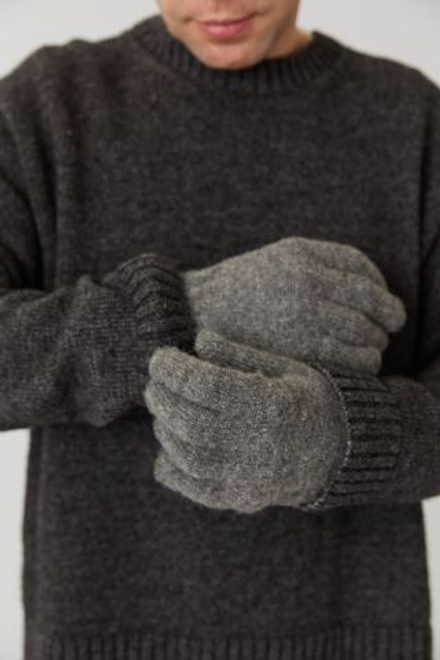 Перчатки из шерсти серого цвета