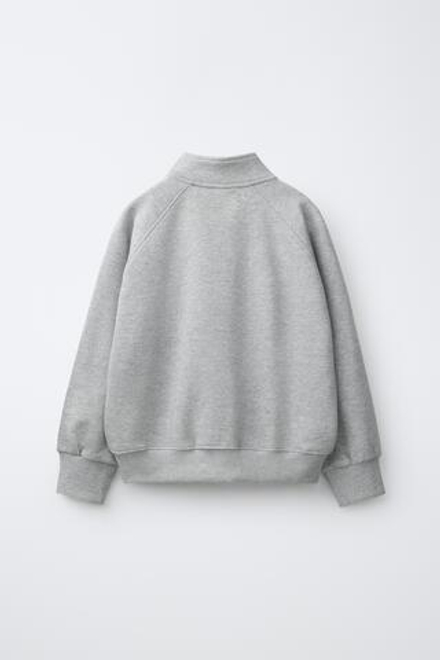 ZARA ОДНОТОННАЯ ТОЛСТОВКА С НАШИВКОЙ, СЕРЫЙ МЕЛАНЖ
