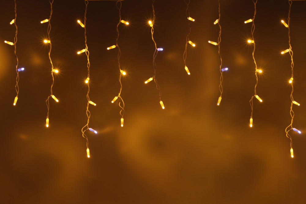 Светодиодная бахрома 5*0,7 м. 250LED. Белая теплая Мерцающая, белый провод каучук