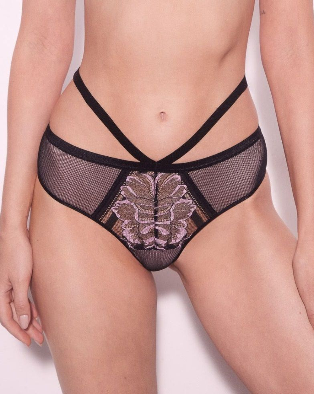 Трусики-стринги Glossy Iris с эффектом мерцания (Размер: 38) (Цвет: черный с розовым)