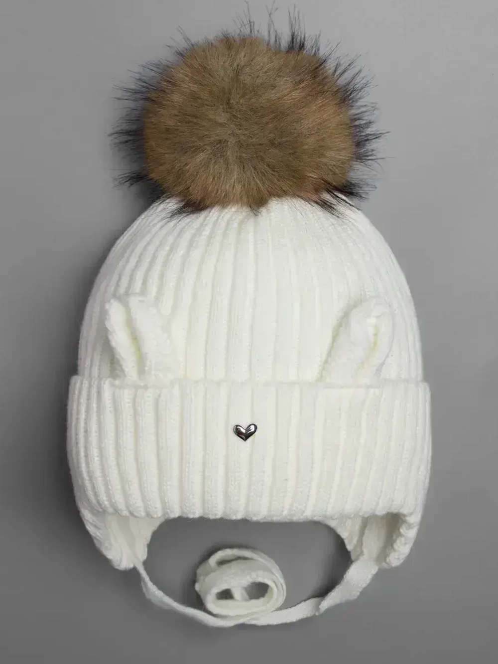 Шапка зимняя с помпоном и ушками для девочки