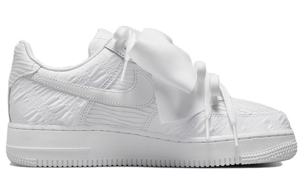 Кроссовки Nike Air Force 1 Lx "Triple White" (Женская размерная сетка)