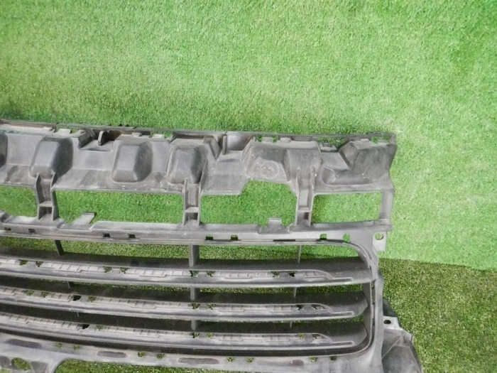 Решетка переднего бампера Porsche Cayenne 3 17-23