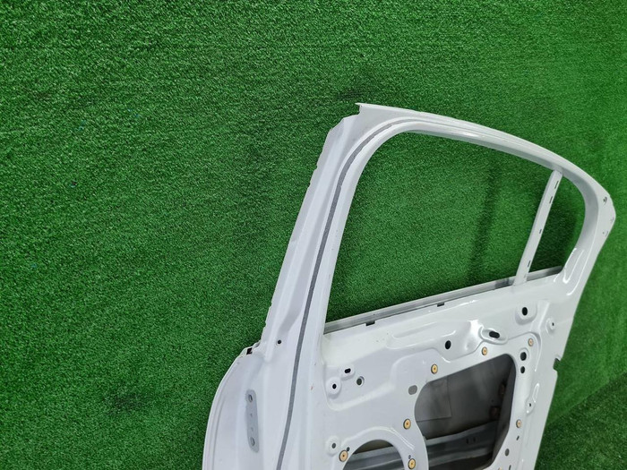 Дверь задняя правая Jaguar XE (2015-н.в.)