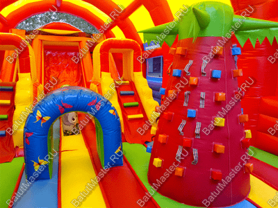 Надувной батут "Страна Сафария" с крышей и высокими горками 13*7*6 м