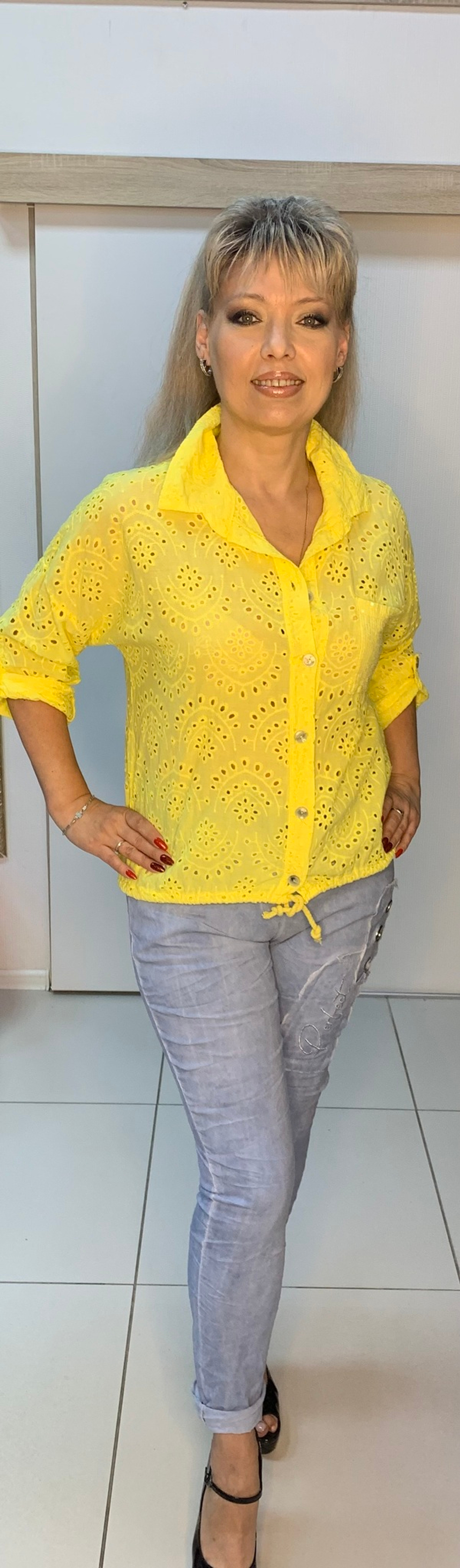 Итальянский блузон на пуговицах с перфорацией