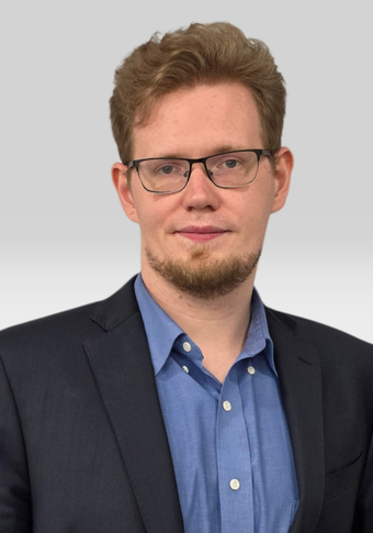 ЛЕВ КОНОВАЛОВ