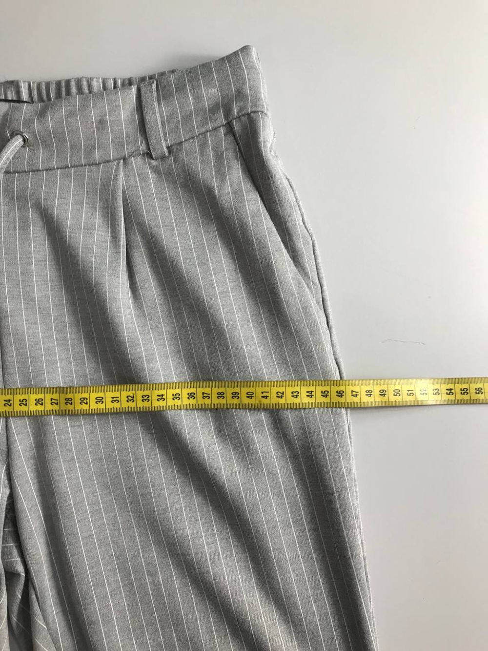 Брюки Amisu в полоску, маркировка 36, визуально на 42 размер