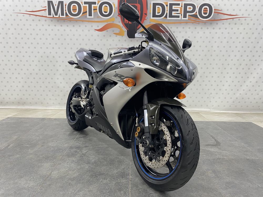 Yamaha YZF-R1 , 2004