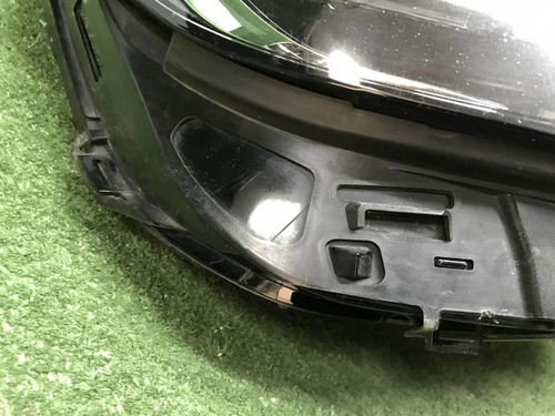 Фара правая Mercedes E W213 (2020-2023) LED