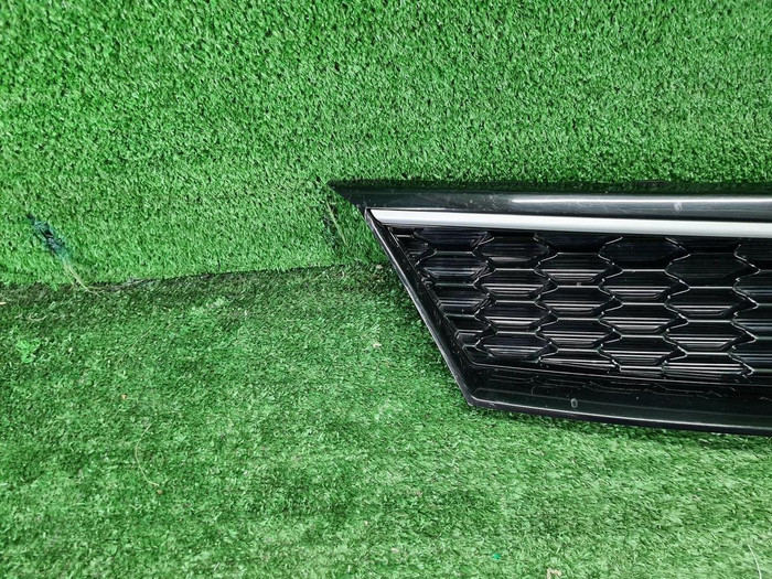 Решетка радиатора Kia Rio 4 X (2020-н.в.)