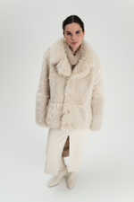 Двусторонняя бежевая шуба-дублёнка