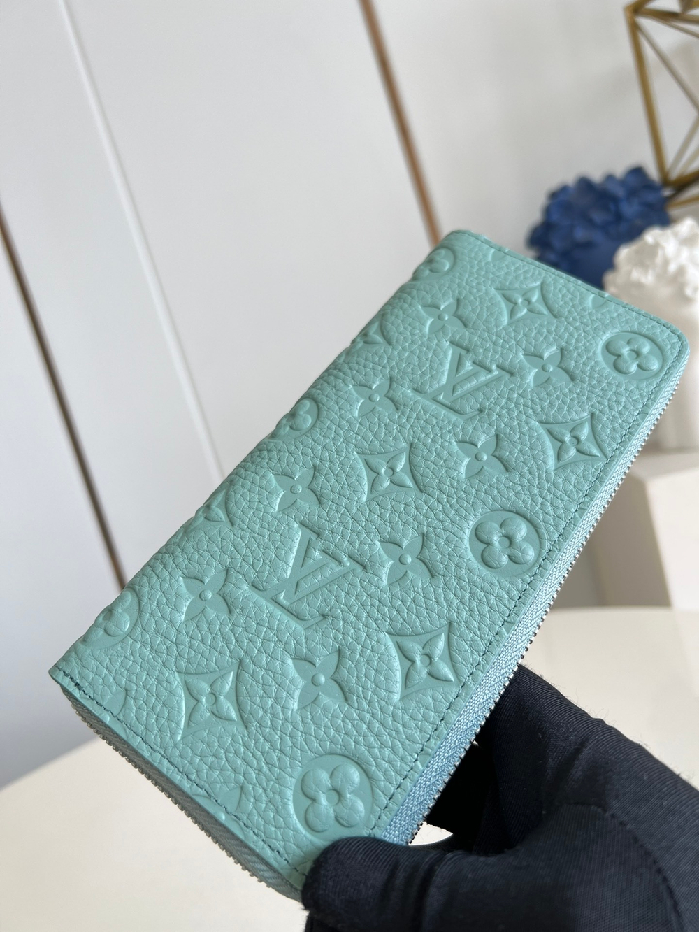 Louis Vuitton Zippy Vertical Wallet