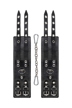 Черные кожаные оковы с двумя ремнями и красной подкладкой