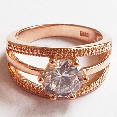 Кольцо женское золотистое