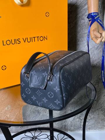 Несессер Louis Vuitton