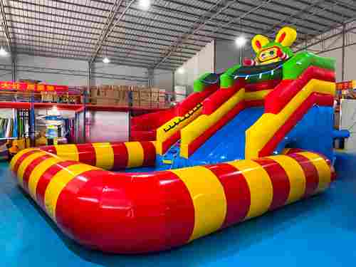 Надувная водная горка с бассейном «Аквамонстро мини» 4*4*4 м