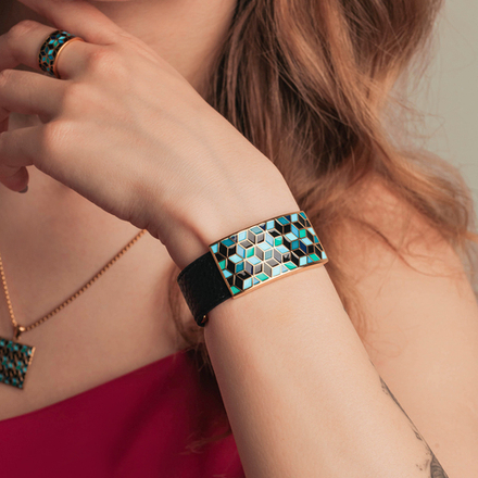 Браслет Fiore Luna на кожаном черном ремешке CB03209-3 G