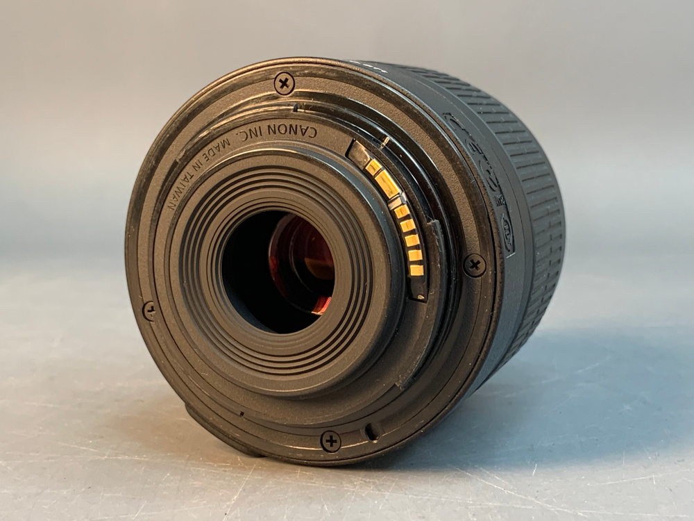 Canon 1100D Kit 18-55mm 5129 Кадров