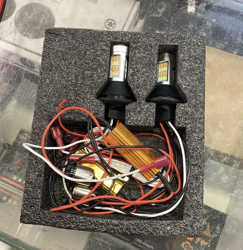 Ходовые огни в поворотники 2 в 1 цоколь 7440 PY21W 42 LED 2835 - (2 шт. / комплект)