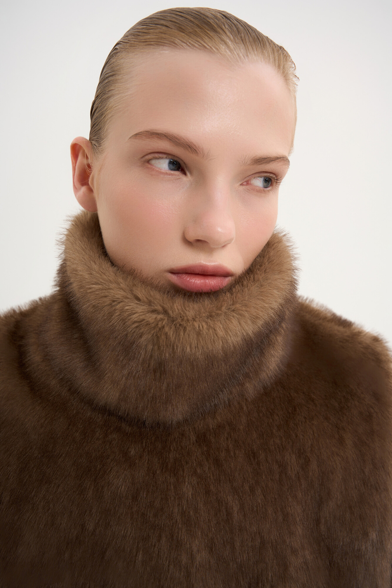 Манишка, карамельная