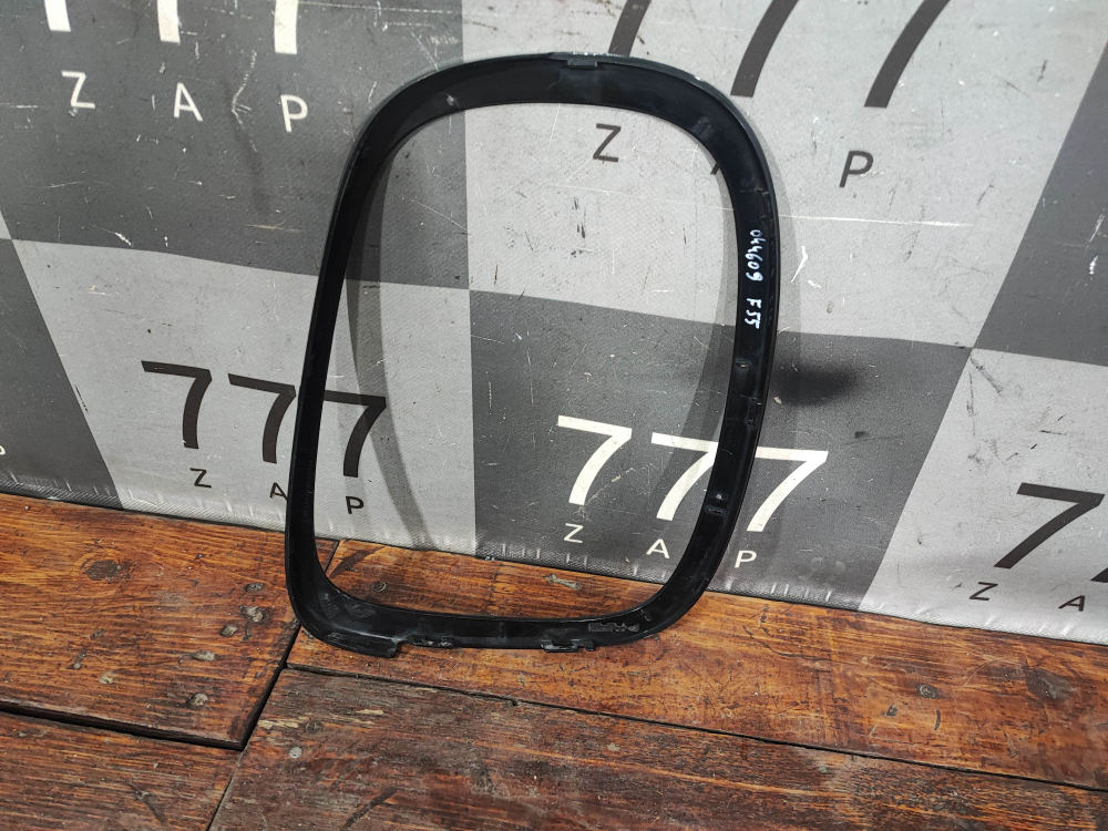 Молдинг окантовка фонаря заднего левого MINI Hatch (F55/F56) 13-24 Б/У Оригинал 63217464171