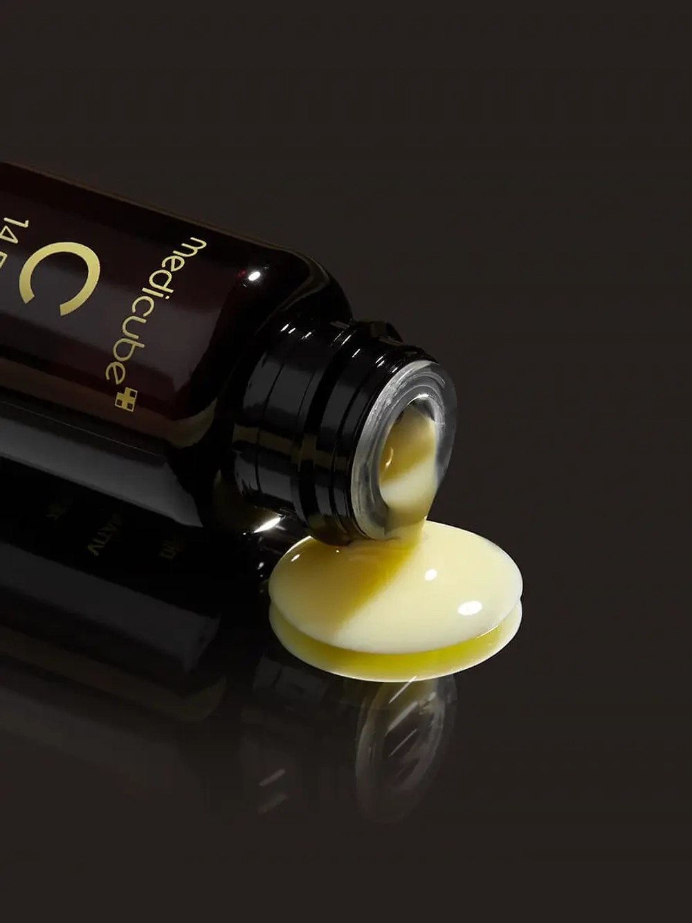 Medicube Концентрированная сыворотка с 14.5% витамина С против пигментации Deep Vita C Ampoule 2.0 10 гр х 3 шт