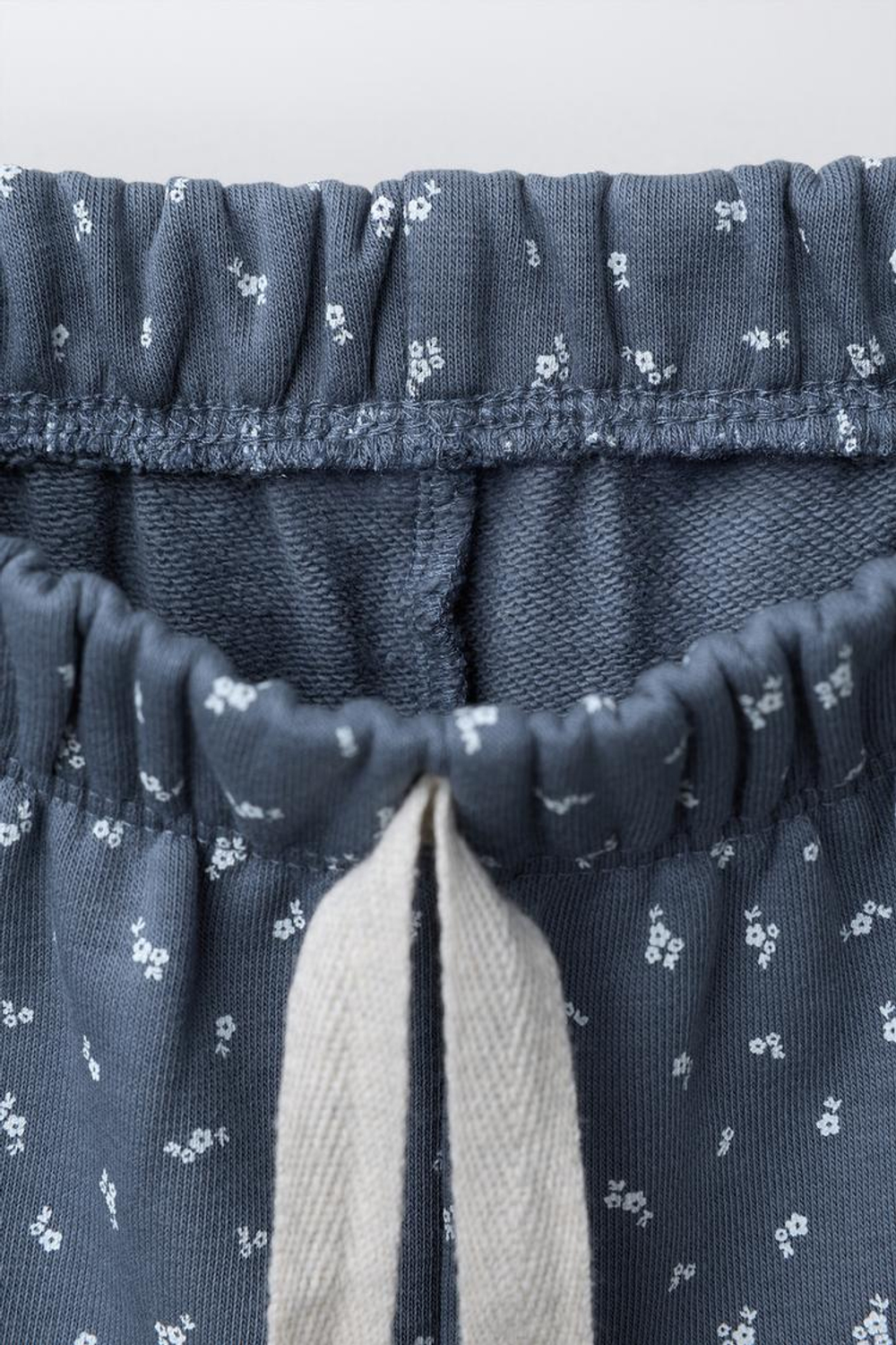 ZARA БРЮКИ WIDE LEG ИЗ МЯГКОЙ ТКАНИ С ЦВЕТОЧНЫМ ПРИНТОМ, СИНИЙ