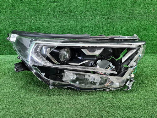Битая Фара правая Toyota RAV4 5 XA50 (2018-н.в.) LED
