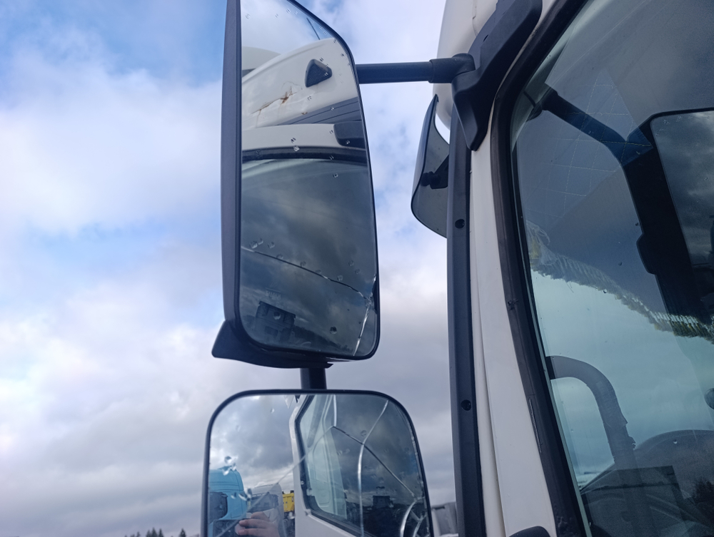 КамАЗ 5490 4x2 Седельный тягач 5490-095-68 (Дизельный, 12,0 л, 428 л.с., МТ)