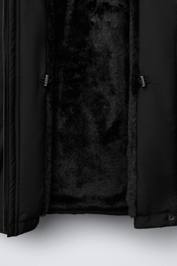 ZARA ПАРКА С КАПЮШОНОМ И ИСКУССТВЕННЫМ МЕХОМ, ЧЕРНЫЙ