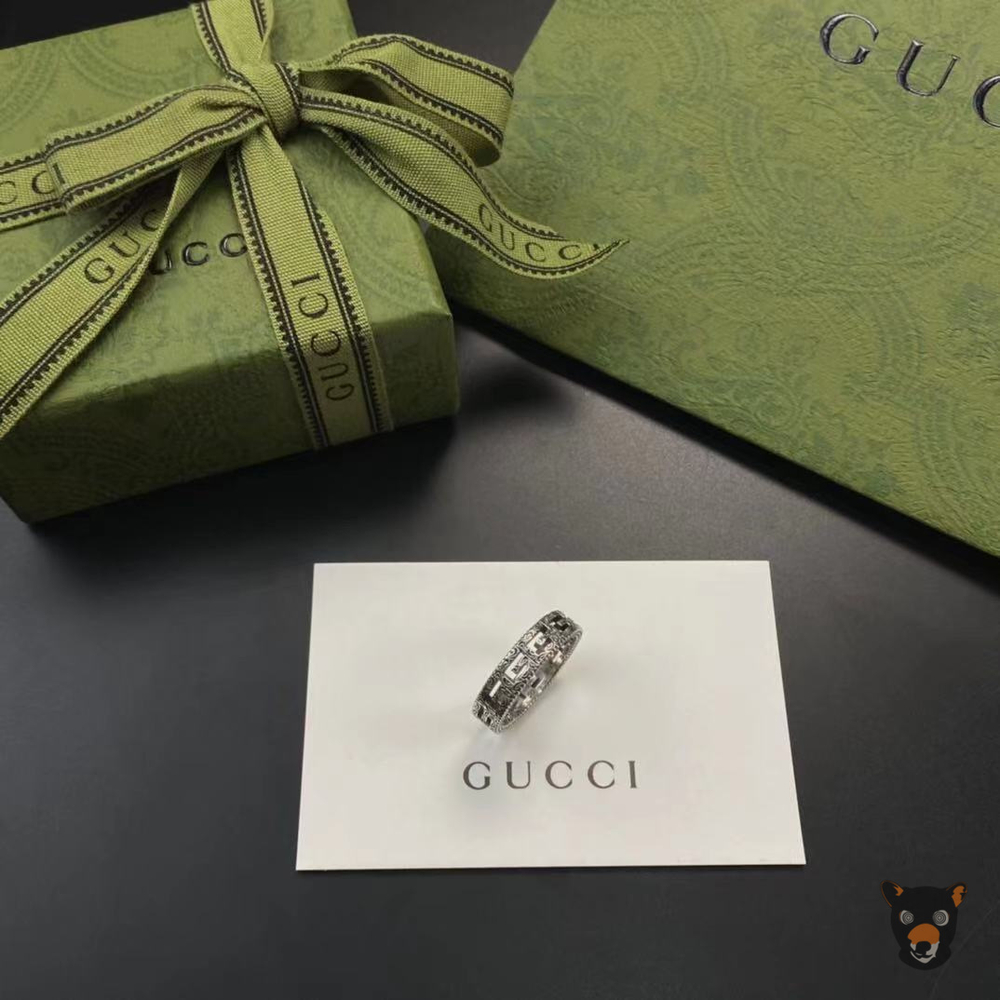 Кольцо Gucci "GG Supreme" узкое