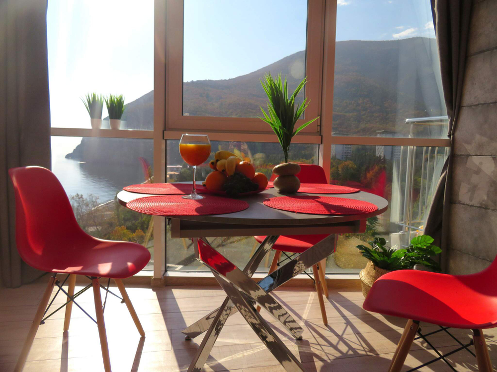 Видовые апартаменты на Прибрежной 7 в Партените для комфортного отдыха в Крыму