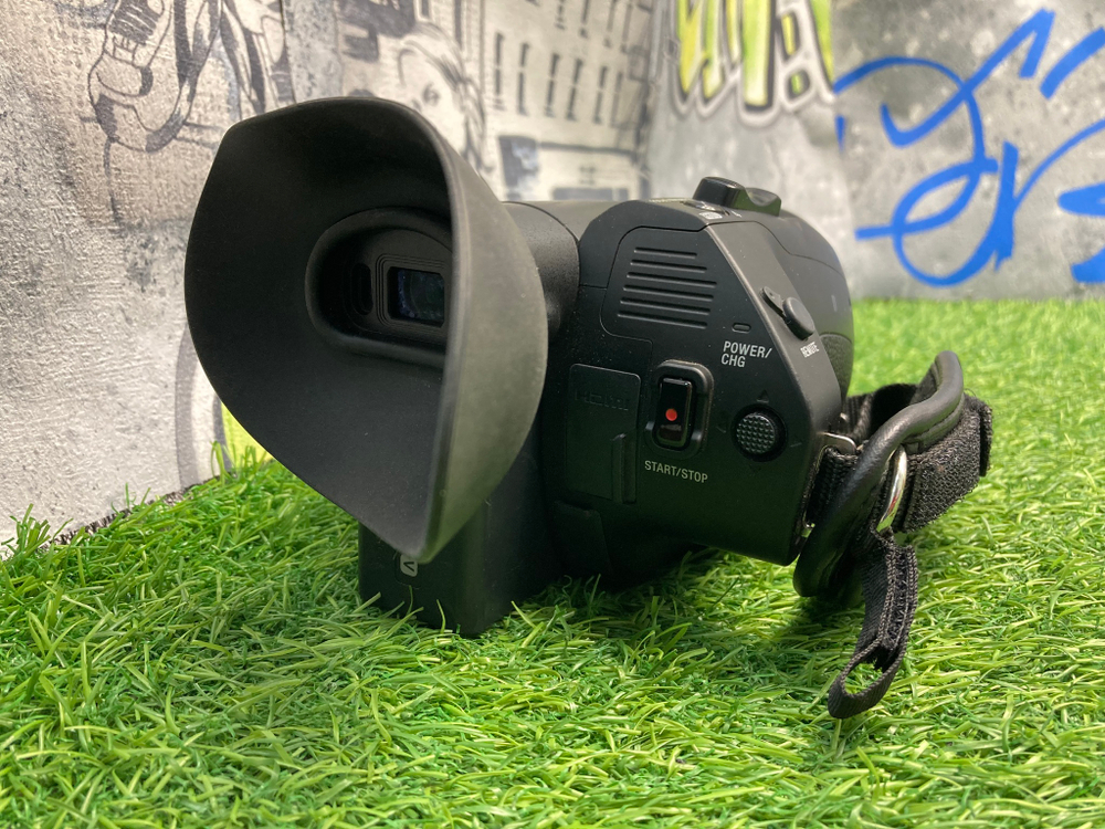 Sony FDR-AX700