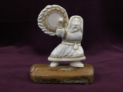 "Шаман с бубном"