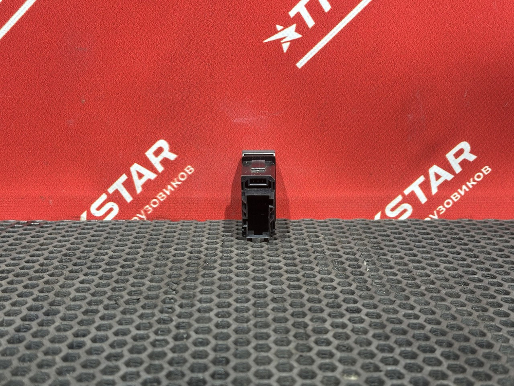 Кнопка блокировки AEBS