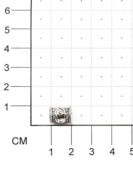 Шарм «Руна Вуньо» из серебра на размерной сетке