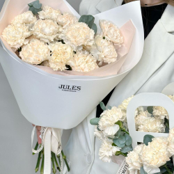 «Кремовый дуэт» Сет из букета и композиции из кремовых диантусов с эвкалиптом